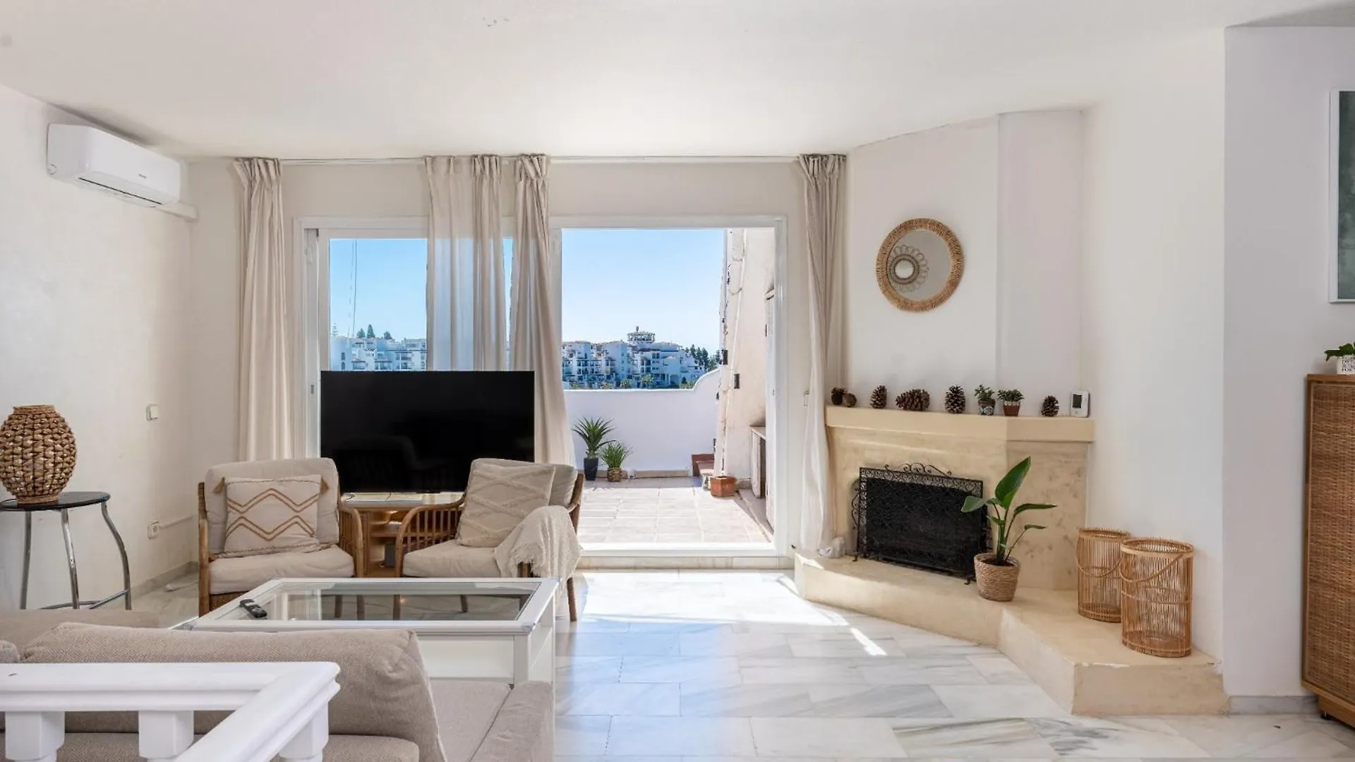 Σαλέ Cozy 3-Bedroom Townhouse In Calahonda MIJAS COSTA
