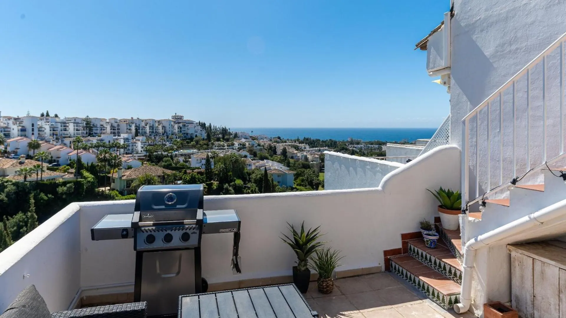Cozy 3-Bedroom Townhouse In Calahonda Mijas Chalet